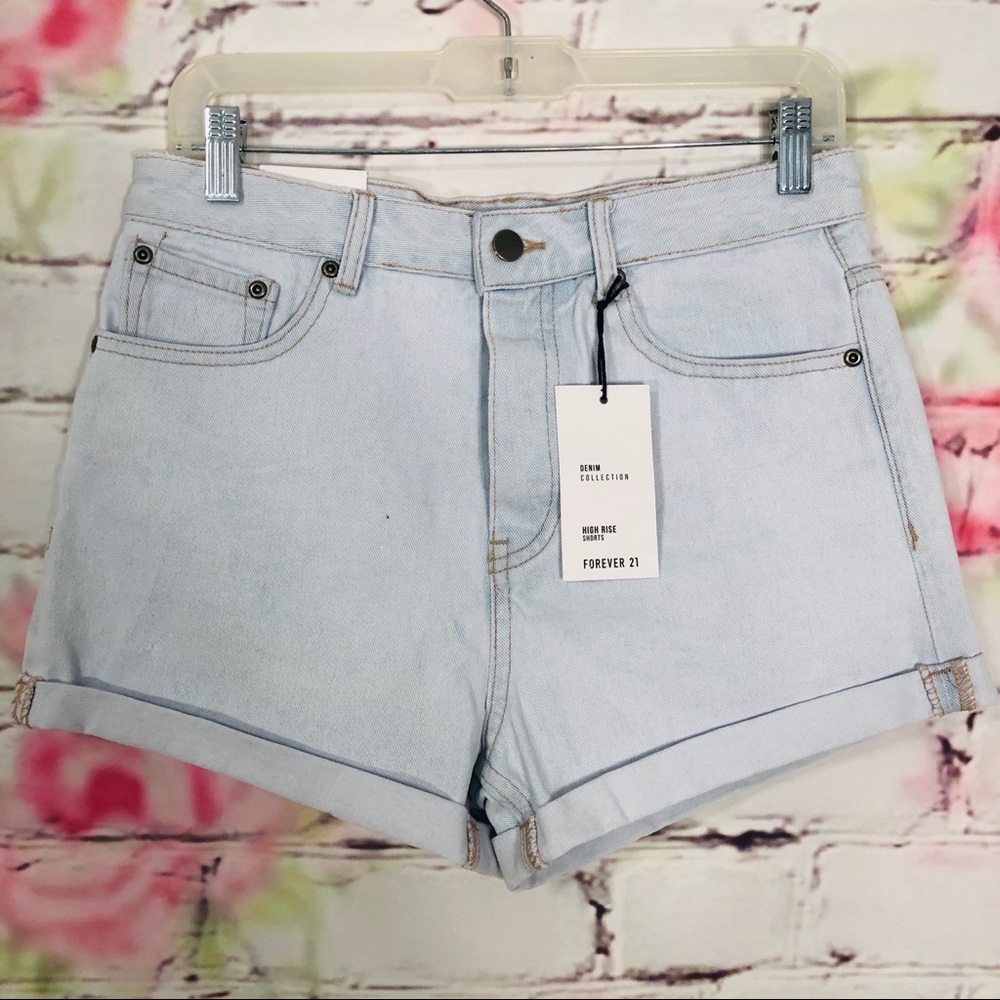 Forever 21 light wash denim shorts w button close